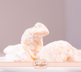 Cornulețe mari cu nucă (salon)