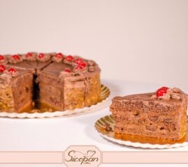 Tort de ciocolată cu vișine